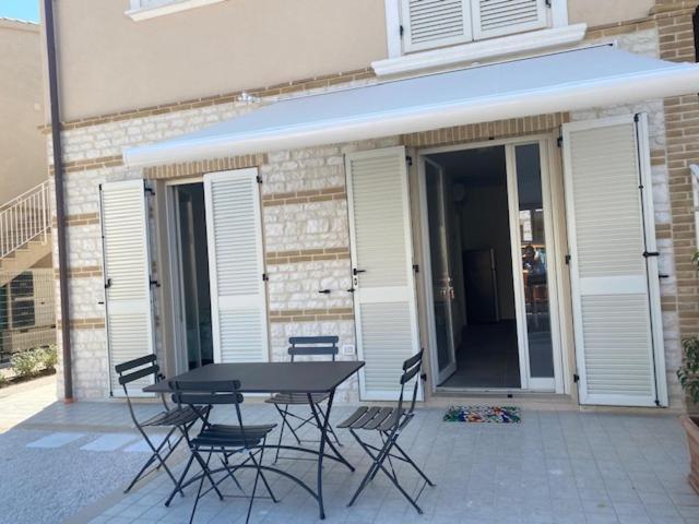 Apartamento Nuovo Bilocale Super Accessoriato Con Spazio Esterno Sirolo Exterior foto